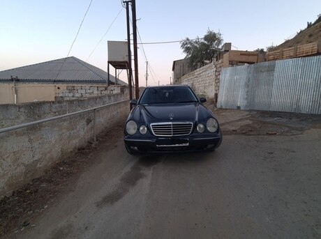 Mercedes E 220 d 2000
