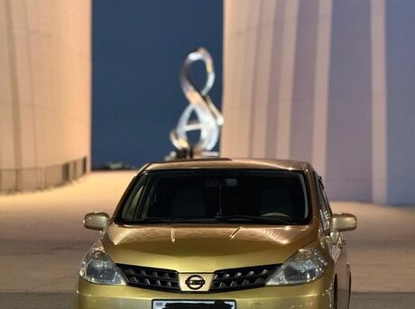 Nissan Tiida 2011