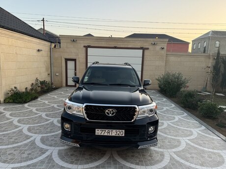 Toyota Land Cruiser 2010
