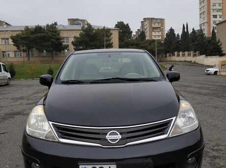 Nissan Tiida 2010
