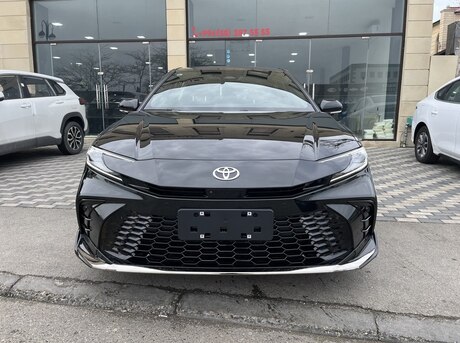Toyota Camry 2025