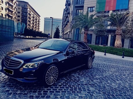 Mercedes E 220