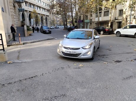 Hyundai Elantra 2015