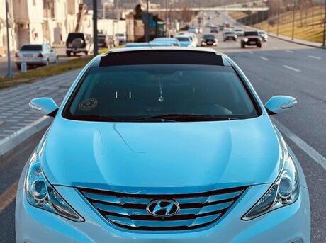 Hyundai Sonata 2011