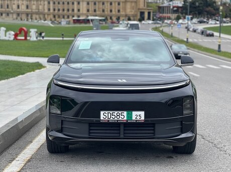 Li Auto L6