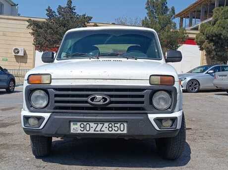 LADA (VAZ) Niva 2010