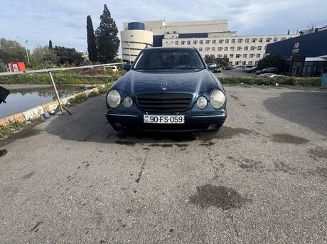Mercedes E 220 d 2000