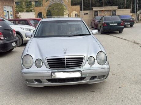 Mercedes E 220 d 2000