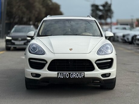 Porsche Cayenne S 2011