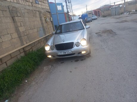 Mercedes E 220 d 2001