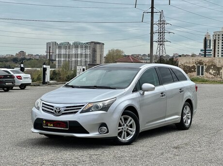 Toyota Avensis 2011