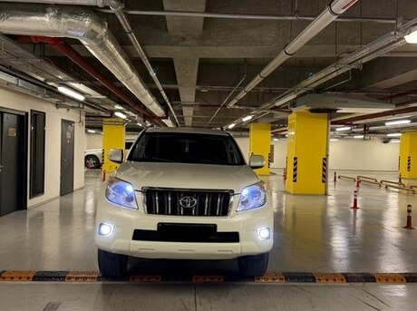 Toyota Land Cruiser Prado 2013