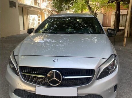 Mercedes A 180 2015