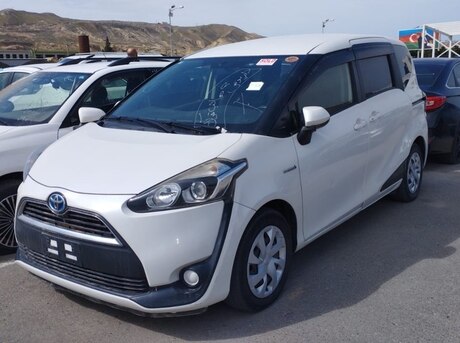 Toyota Sienta 2017