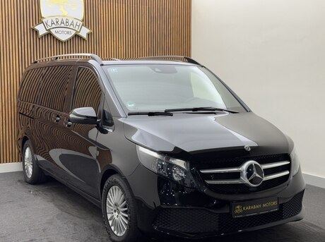 Mercedes V 220