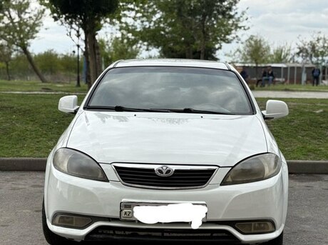 Daewoo Gentra 2014