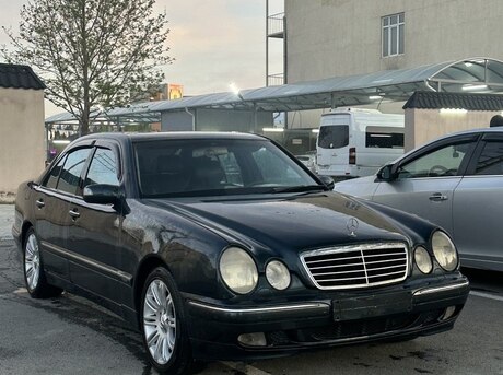 Mercedes E 240 2000