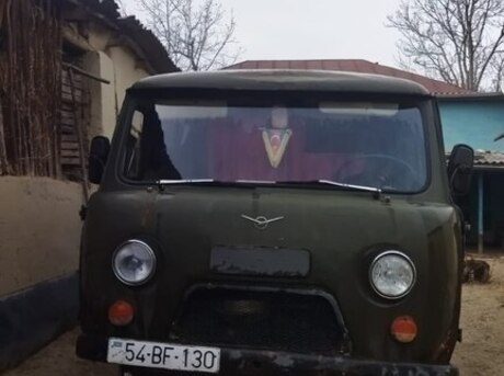 UAZ 452