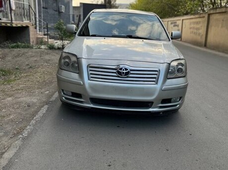 Toyota Avensis 2004