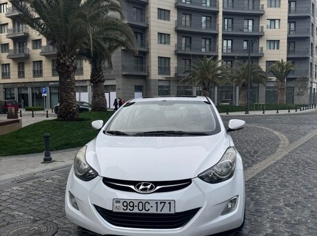 Hyundai Elantra 2012
