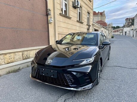 Toyota Camry 2025