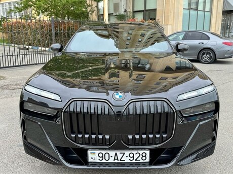 BMW 740