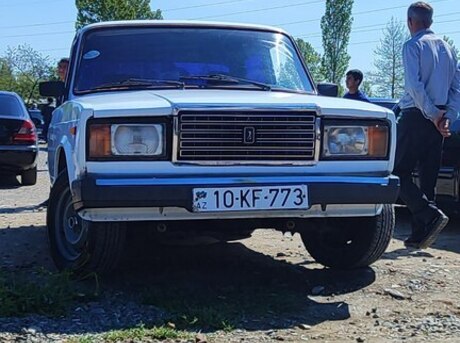 LADA (VAZ) 2107 2001