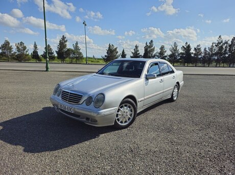 Mercedes E 240 2000