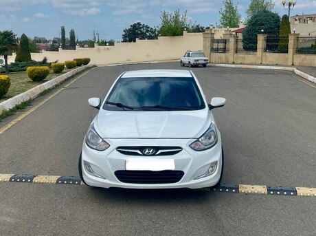 Hyundai Accent 2011