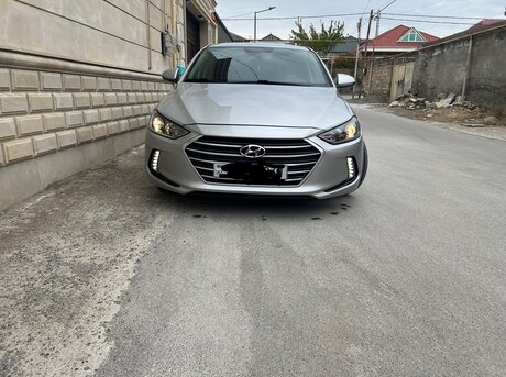 Hyundai Elantra 2016