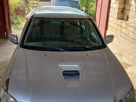 Mitsubishi Airtrek 2002