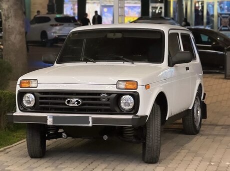 LADA (VAZ) Niva 2015