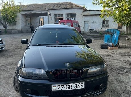 BMW 323 2000