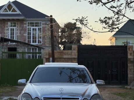 Mercedes E 240 2002