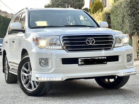 Toyota Land Cruiser 2011