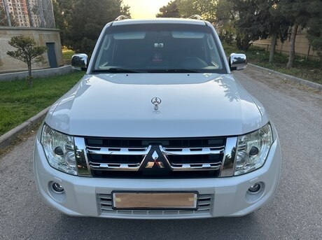 Mitsubishi Pajero 2013