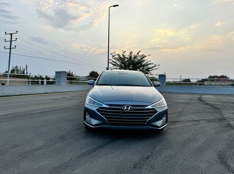 Hyundai Elantra 2018
