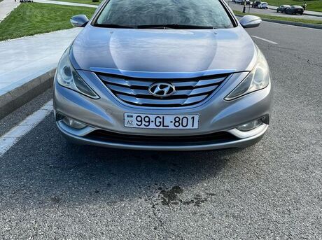 Hyundai Sonata 2010