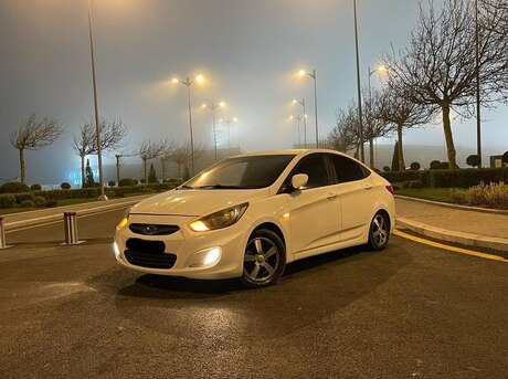 Hyundai Accent 2013