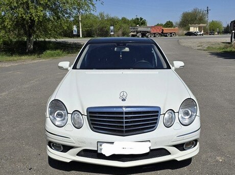 Mercedes E 280