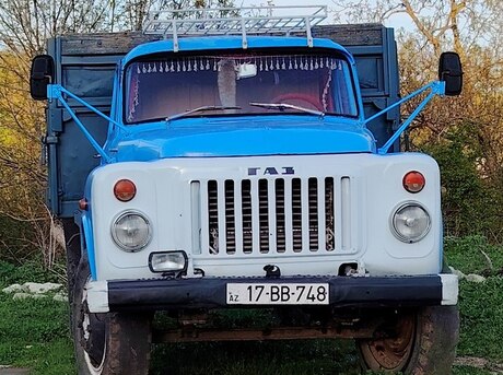 GAZ 37053C 1988