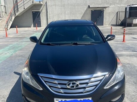 Hyundai Sonata 2010