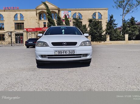 Opel Astra 2000