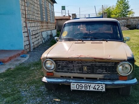 LADA (VAZ) 21011 1983