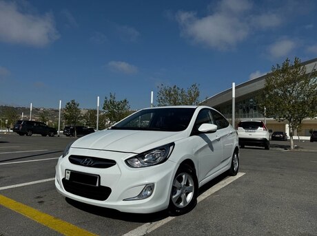 Hyundai Accent