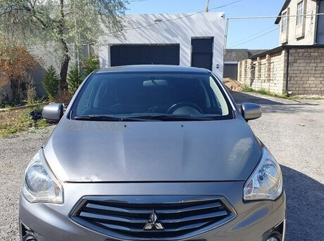 Mitsubishi Attrage 2014