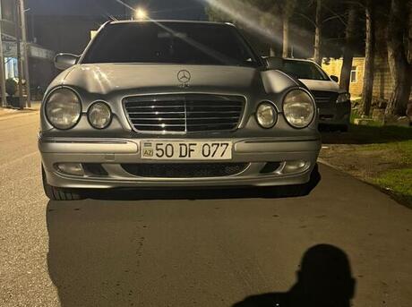 Mercedes E 240 2000