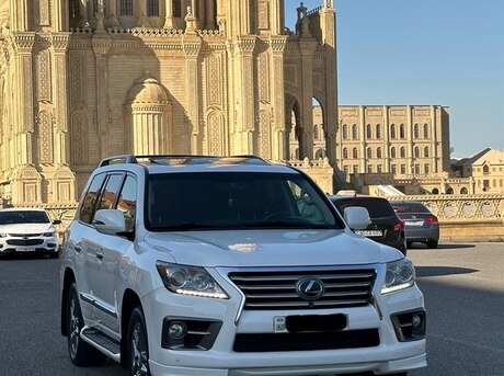 Lexus LX 570 2013