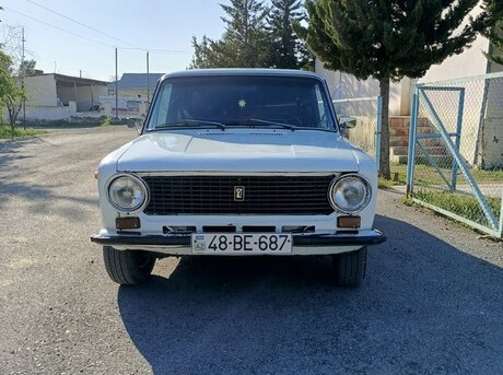 LADA (VAZ) 21011 1983