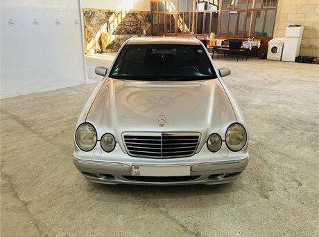 Mercedes E 240 2000